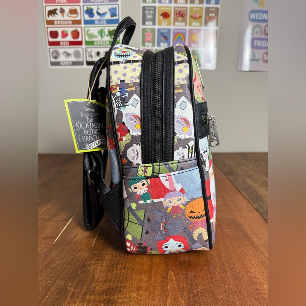 Nightmare before Christmas 25 years Loungefly NWT mini backpack - Picture 4 of 9